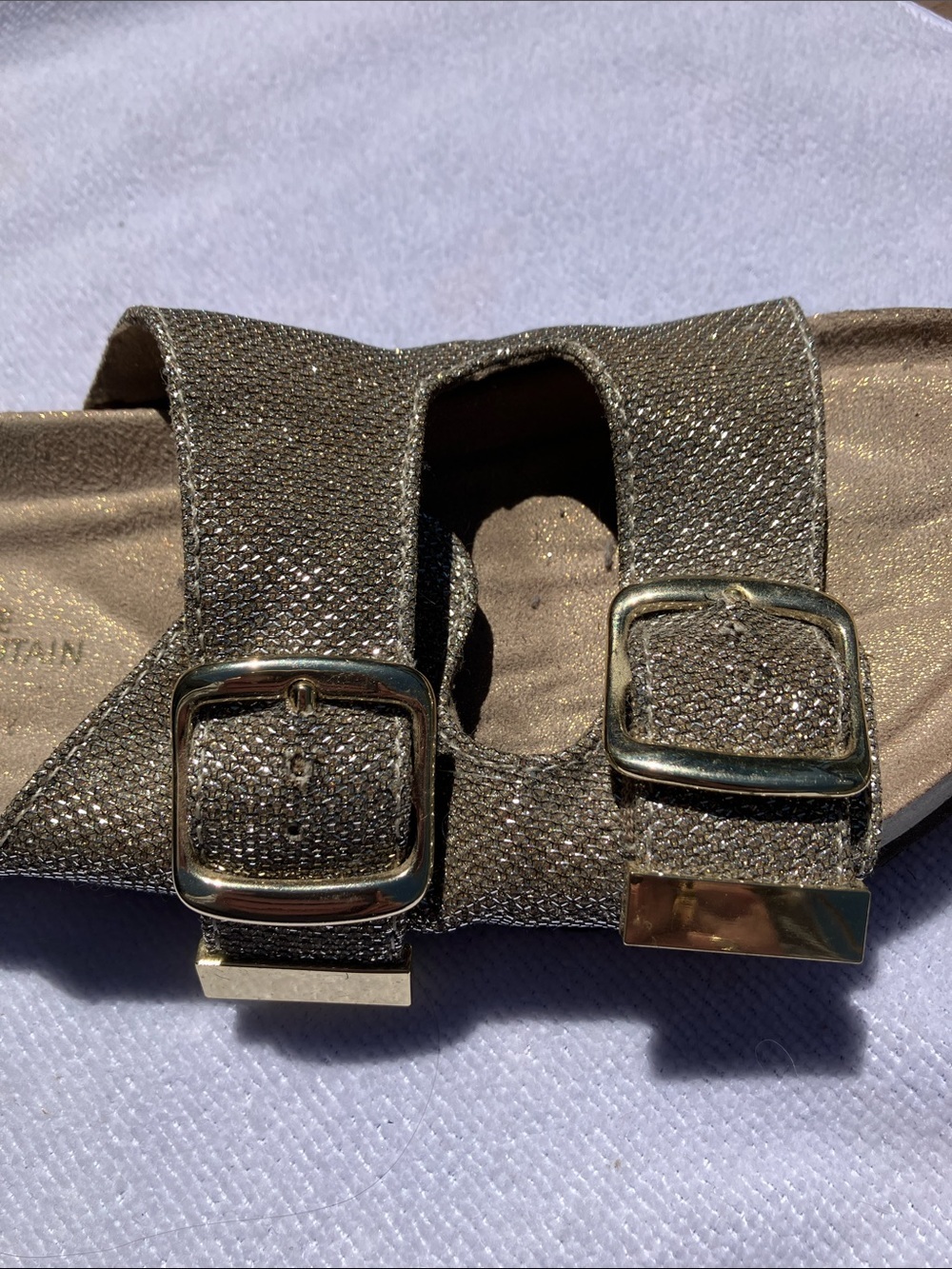 White Mountain Women’s Sz 6M “Gold Glitter” Fab Colorway Sandals-buckles - Picture 6 of 11
